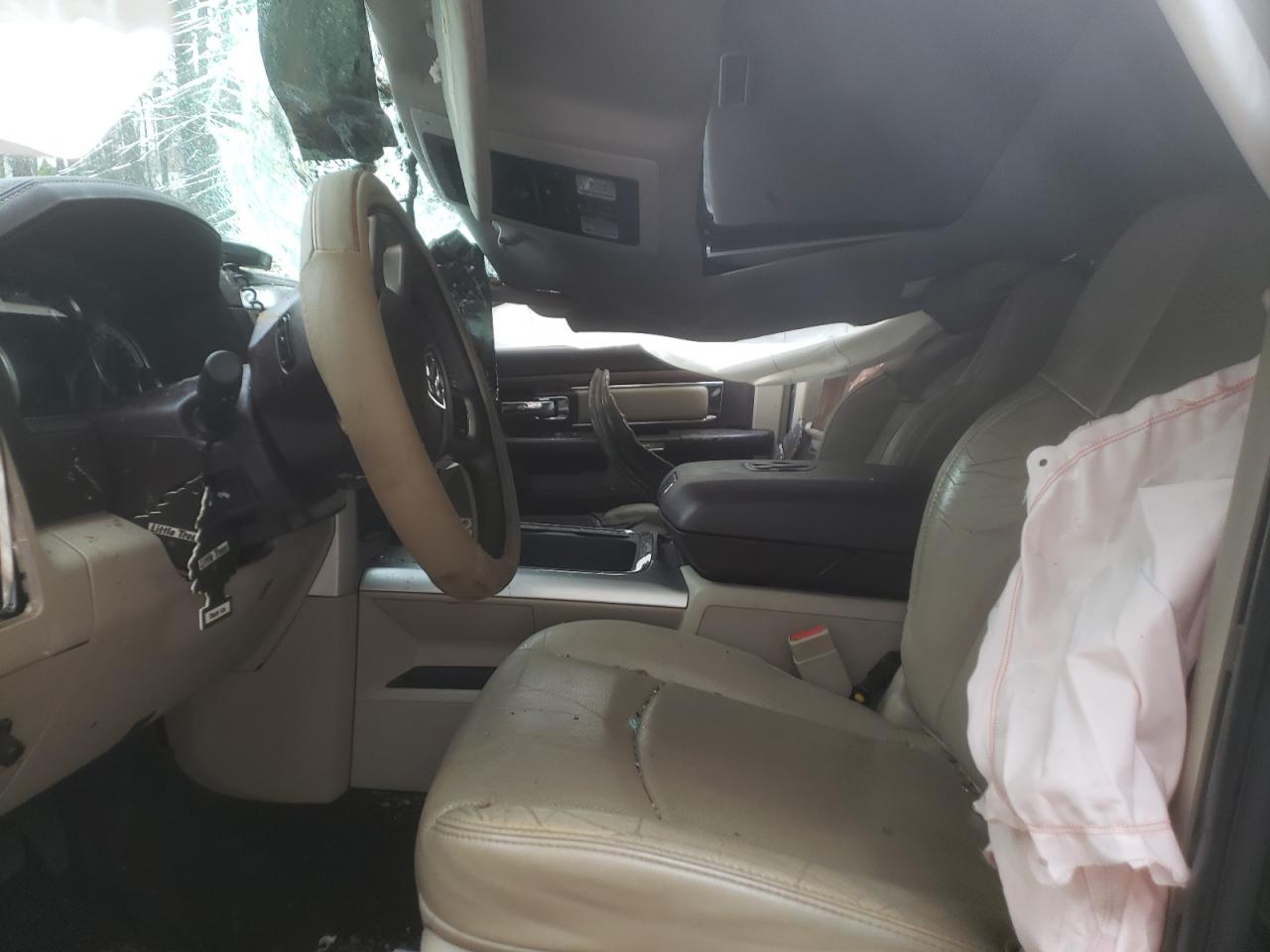 Photo 5 from auction – 2016 RAM 2500 LARAM with VIN 3C6UR5FL3GG160263