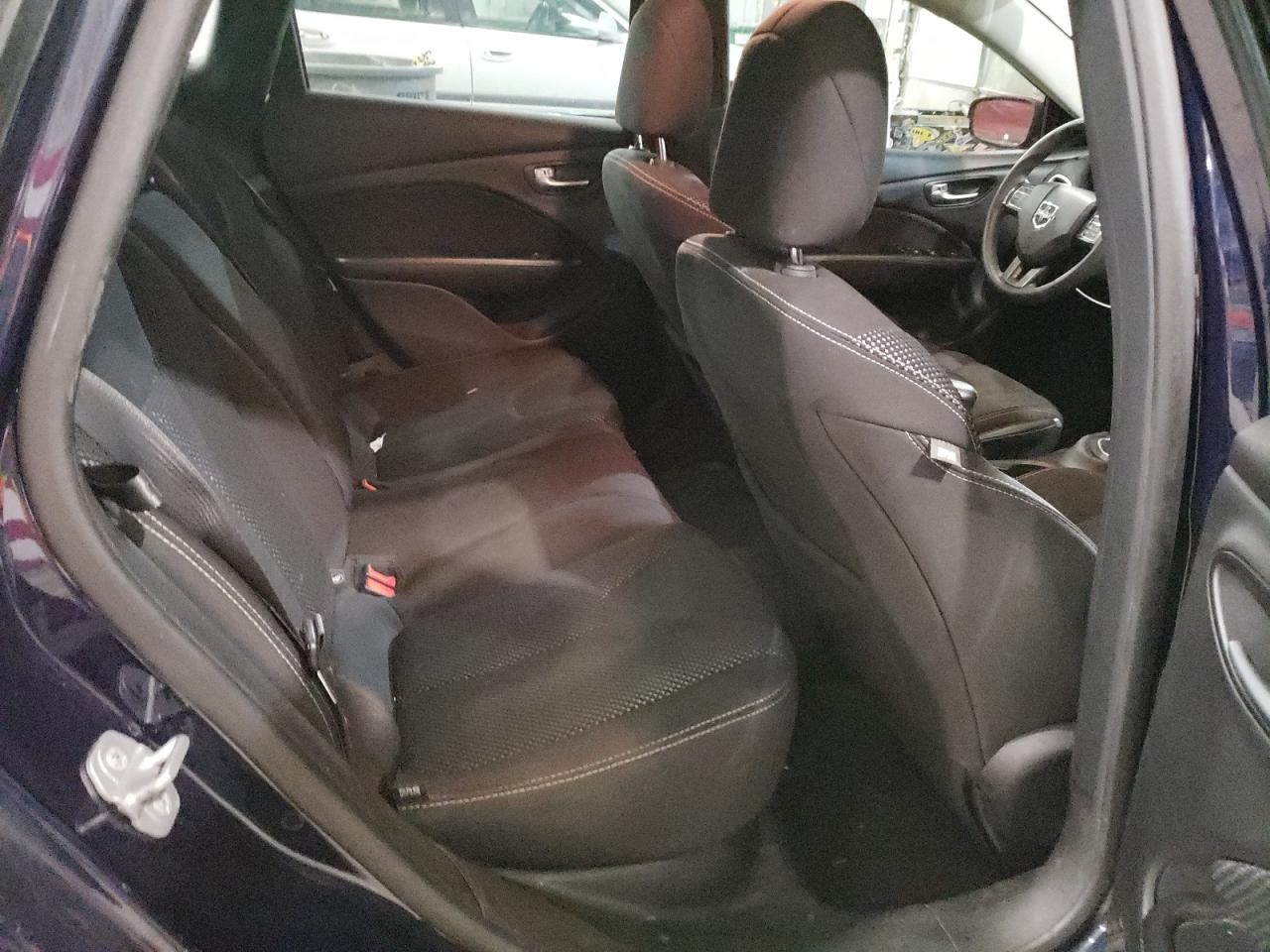 Photo 6 from auction – 2015 DODGE DART SXT with VIN 1C3CDFBB1FD221504