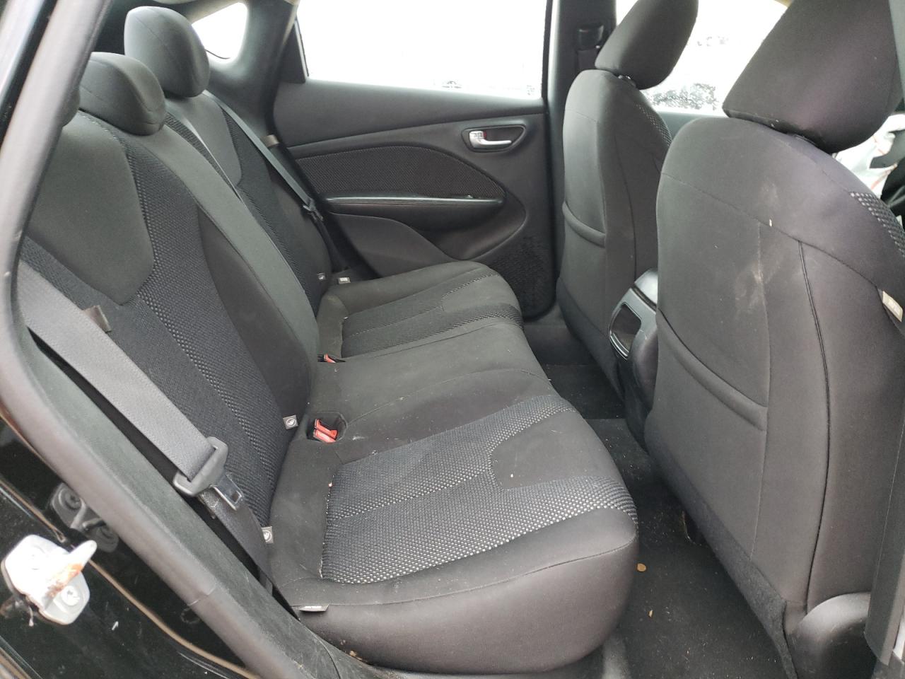 Photo 6 from auction – 2015 DODGE DART SE with VIN 1C3CDFAA4FD345727
