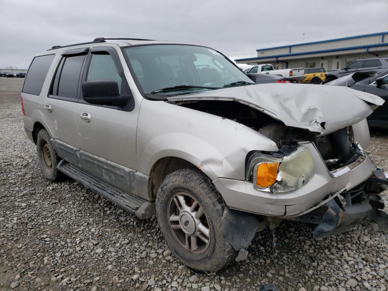 FORD EXPEDITION 2004 with VIN 1FMPU15L04LB58267 - Photo from auction