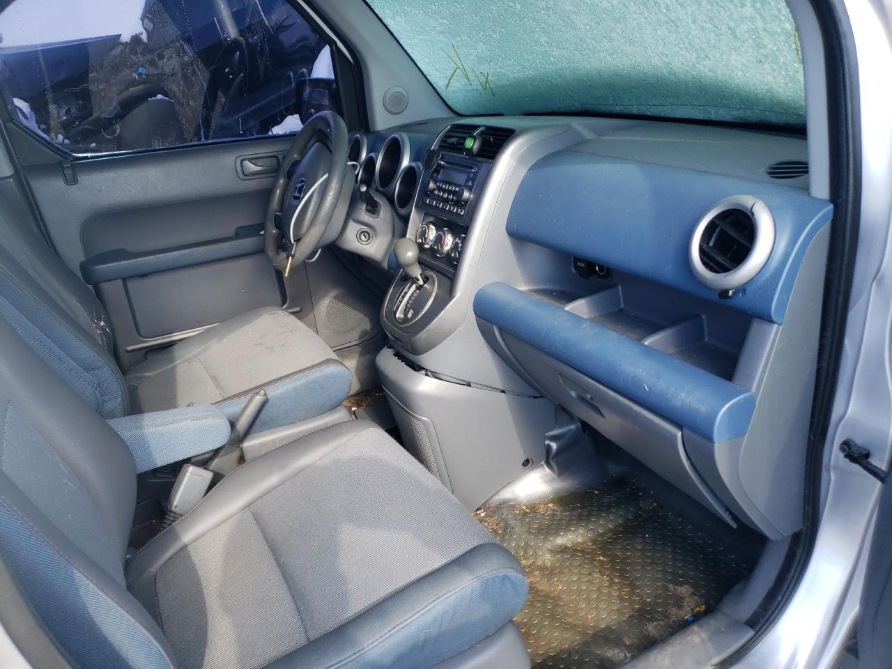 Photo 5 from auction – 2004 HONDA ELEMENT EX with VIN 5J6YH28564L039732