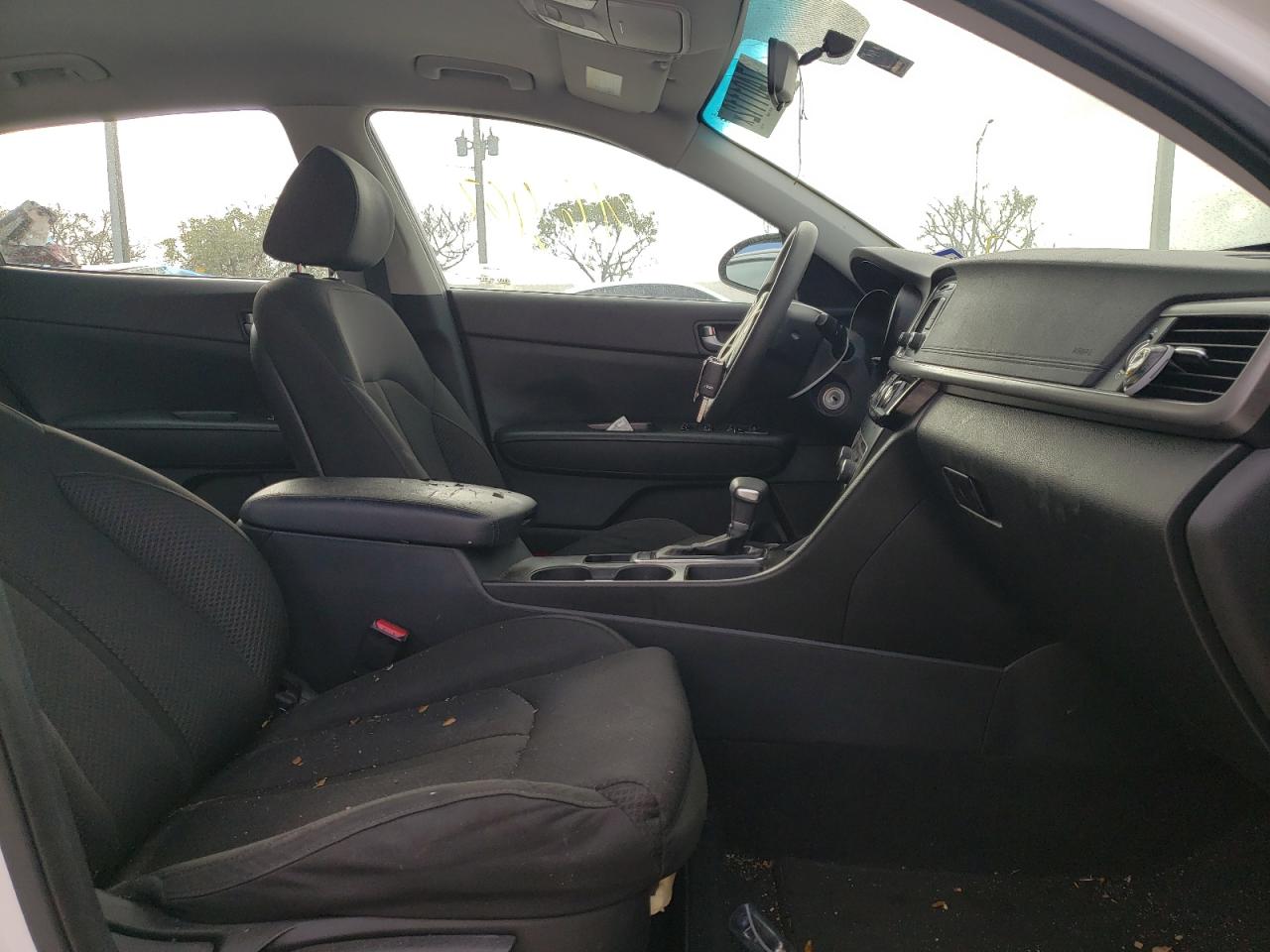 Photo 5 from auction – 2016 KIA OPTIMA LX with VIN 5XXGT4L31GG015912