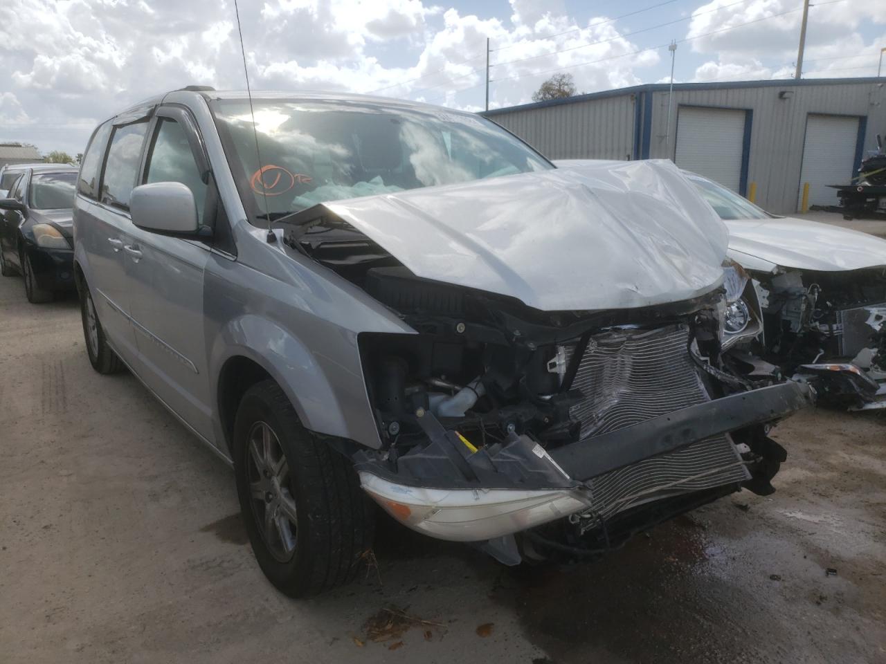 CHRYSLER TOWN & COU 2011 with VIN 2A4RR5DG6BR775455 - Photo from auction