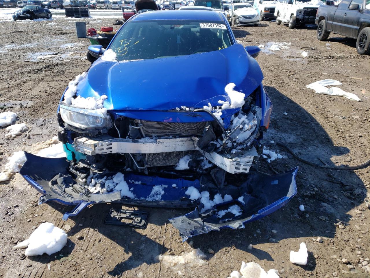 Photo 9 from auction – 2017 HONDA CIVIC LX with VIN 19XFC2F57HE010883