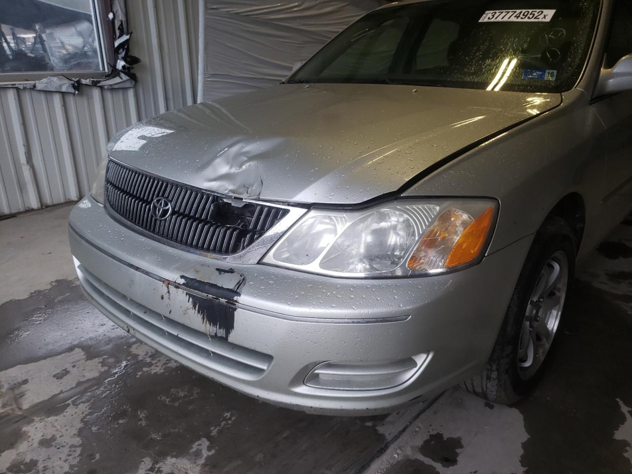 Photo 9 from auction – 2000 TOYOTA AVALON XL with VIN 4T1BF28B7YU112688