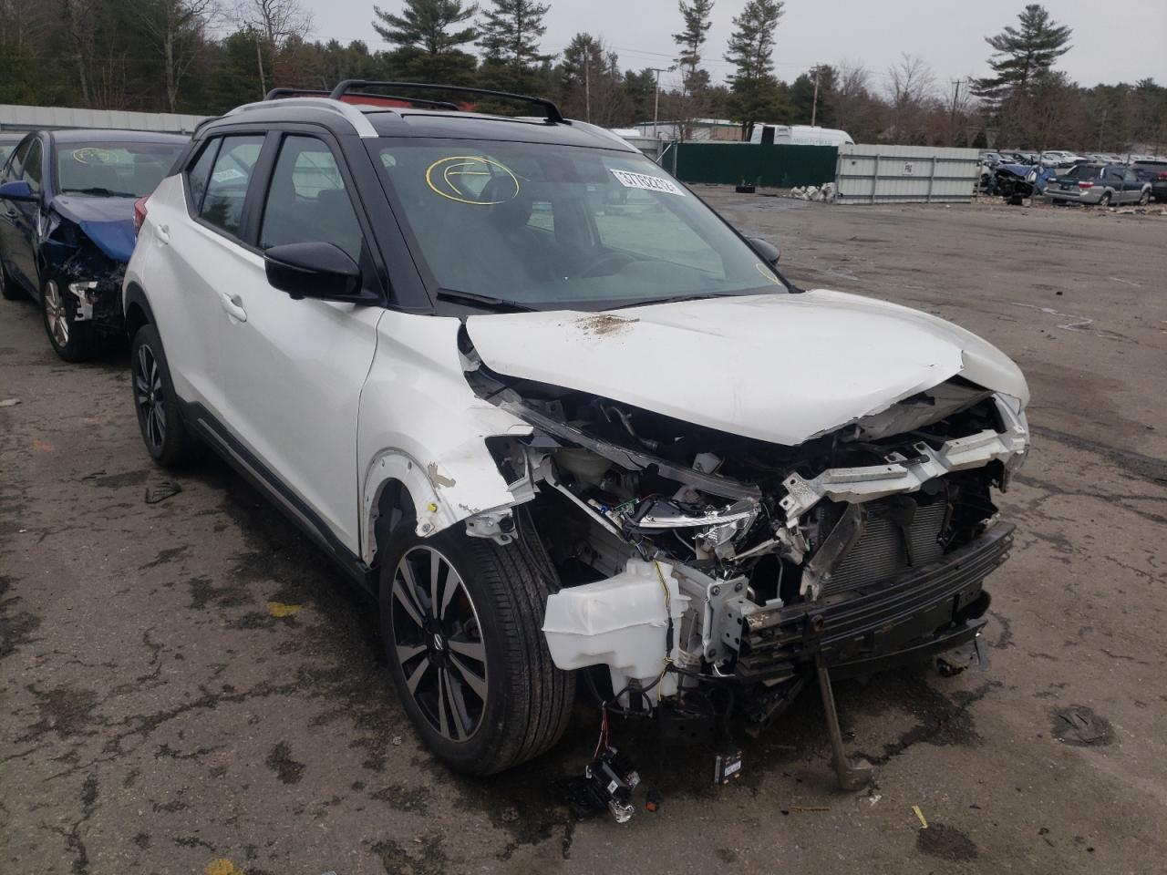NISSAN KICKS S 2019 with VIN 3N1CP5CU2KL477428 - Photo from auction