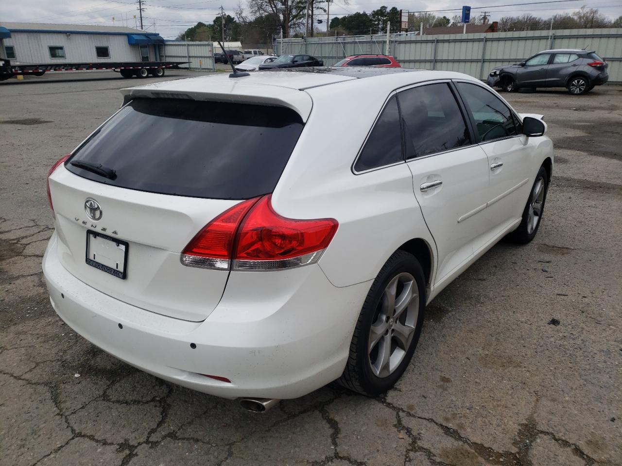 Photo 4 from auction – 2011 TOYOTA VENZA with VIN 4T3ZK3BB8BU043694