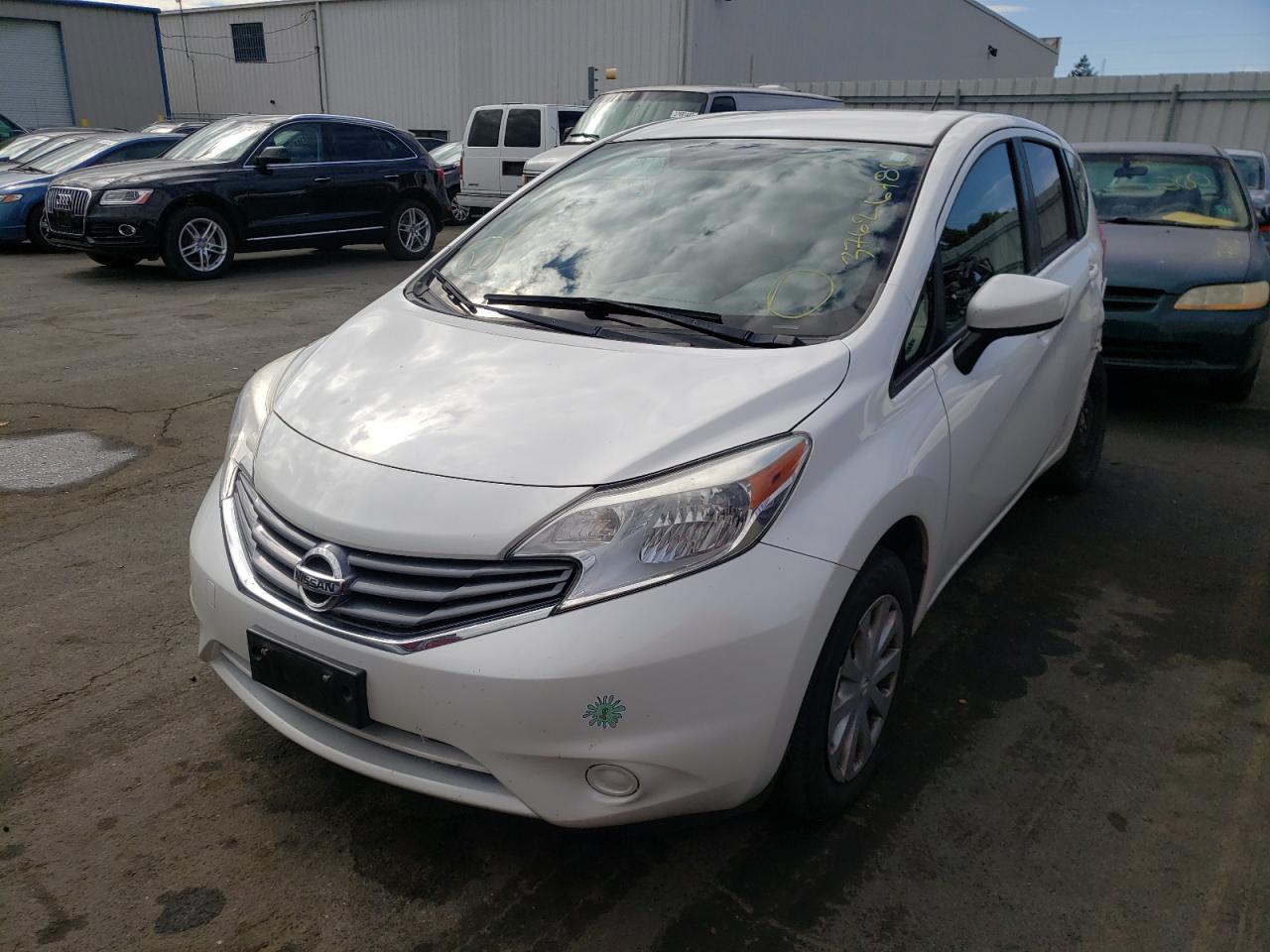 Photo 2 from auction – 2015 NISSAN VERSA NOTE with VIN 3N1CE2CPXFL381308