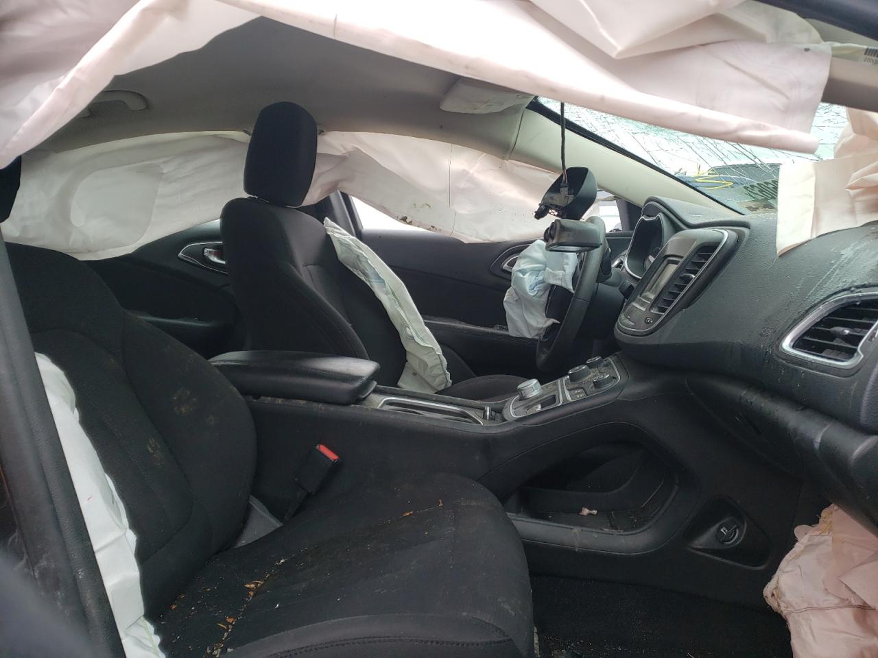 Photo 5 from auction – 2015 CHRYSLER 200 LIMITE with VIN 1C3CCCAB8FN661801