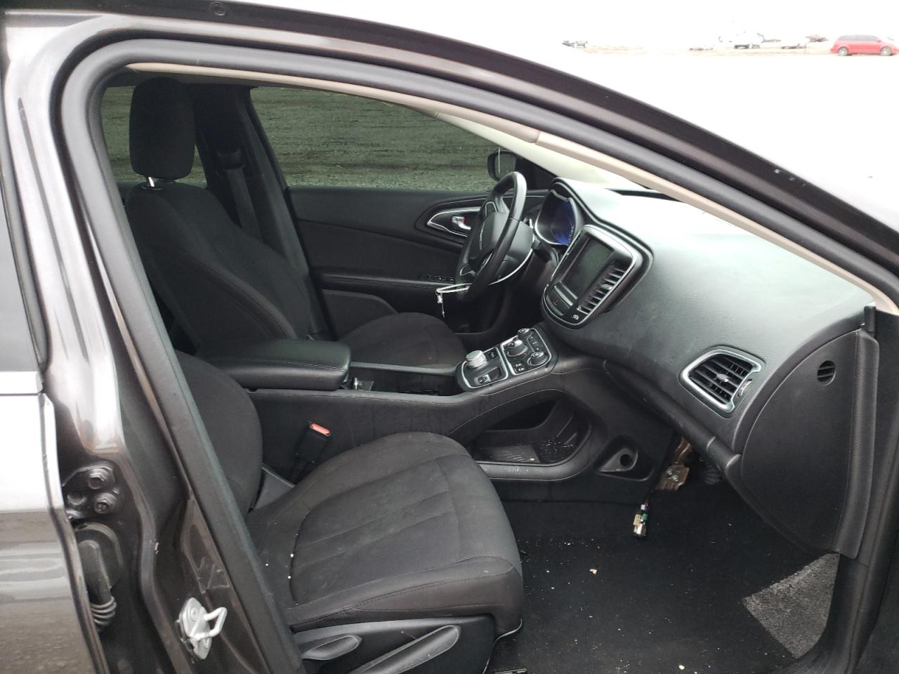 Photo 5 from auction – 2015 CHRYSLER 200 with VIN 1C3CCCAB7FN638834