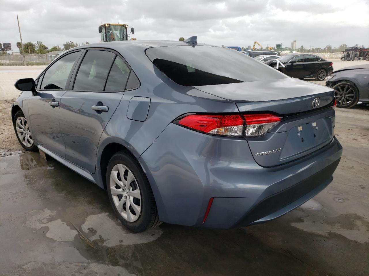 Photo 3 from auction – 2020 TOYOTA COROLLA LE with VIN 5YFEPRAE4LP033366