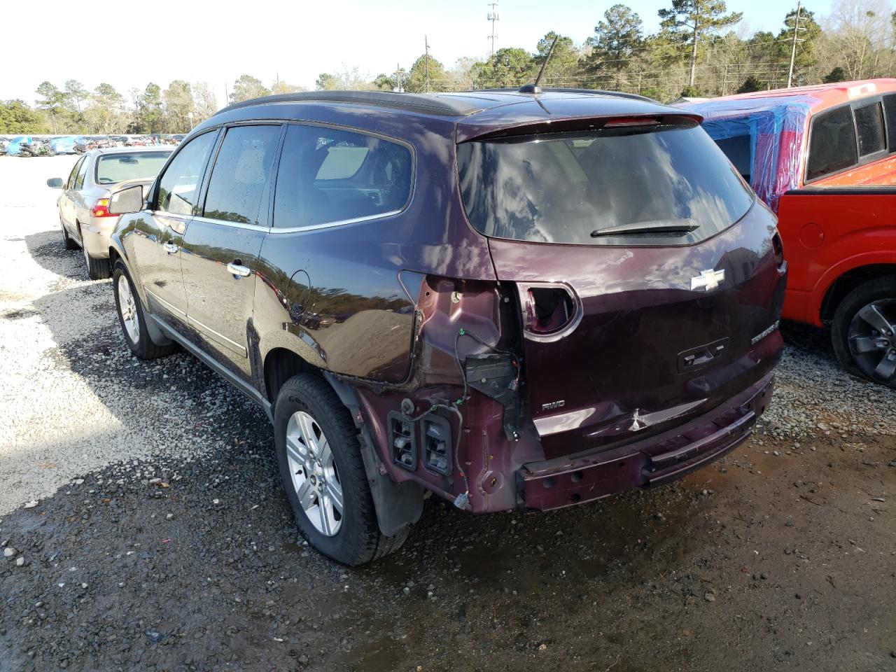 Photo 3 from auction – 2010 CHEVROLET TRAVERSE L with VIN 1GNLVGED2AS154581
