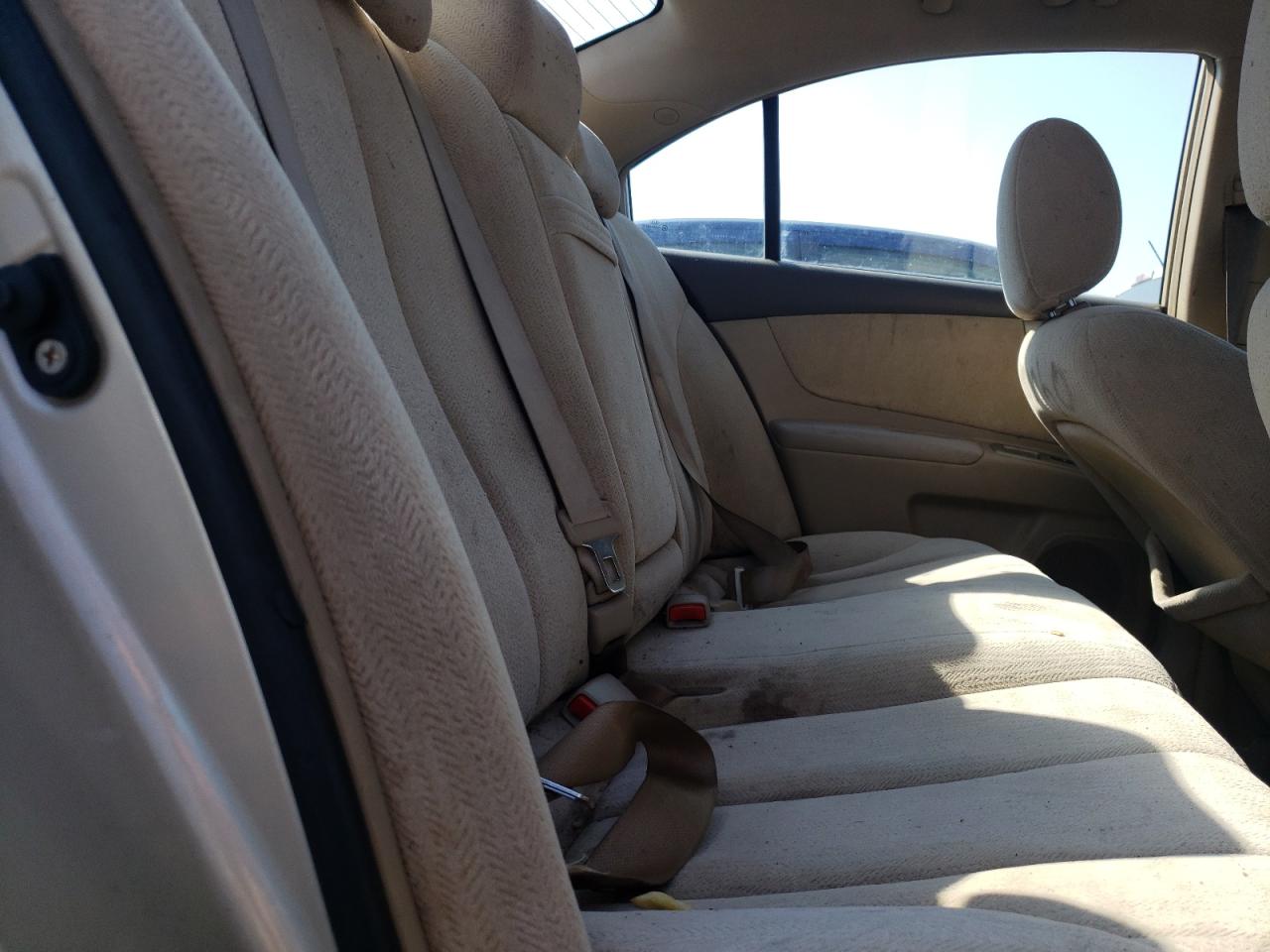 Photo 6 from auction – 2006 KIA OPTIMA LX with VIN KNAGE123365056049