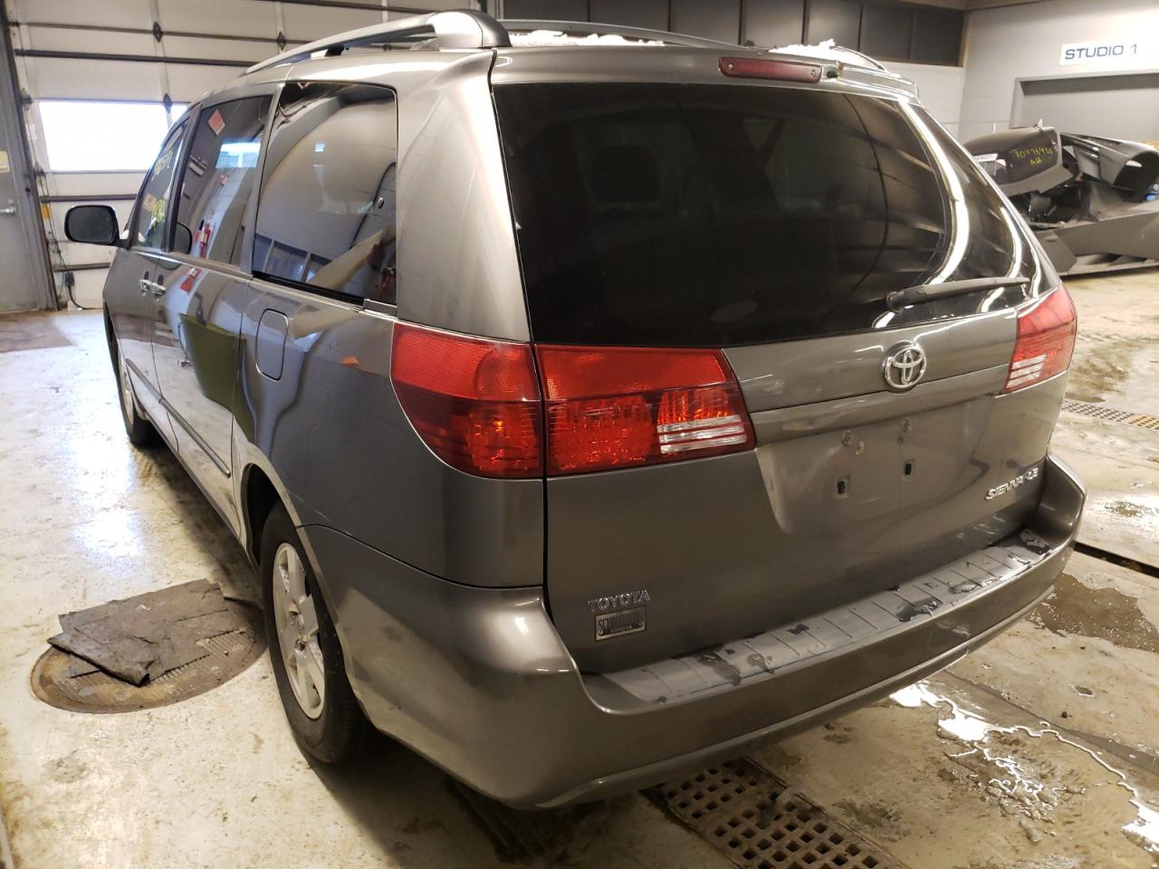 Photo 3 from auction – 2005 TOYOTA SIENNA CE with VIN 5TDZA23C45S250982