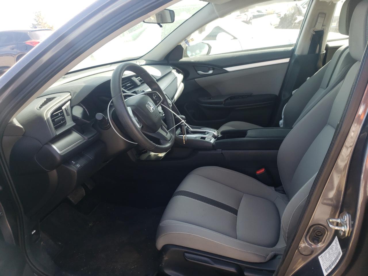 Photo 5 from auction – 2018 HONDA CIVIC LX with VIN 2HGFC2F53JH563526