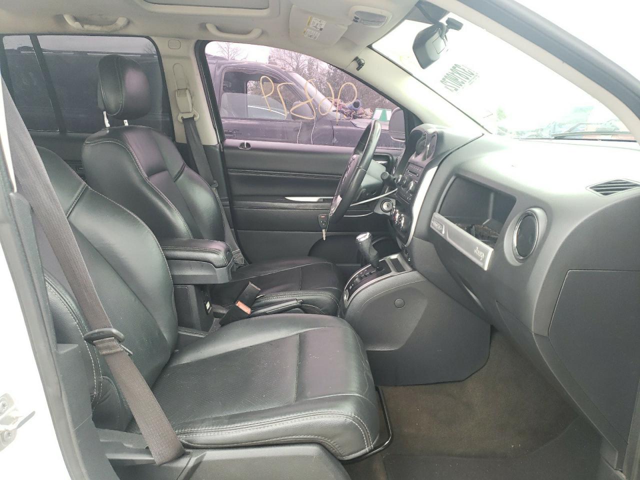 Photo 5 from auction – 2016 JEEP COMPASS LA with VIN 1C4NJCEA7GD698907