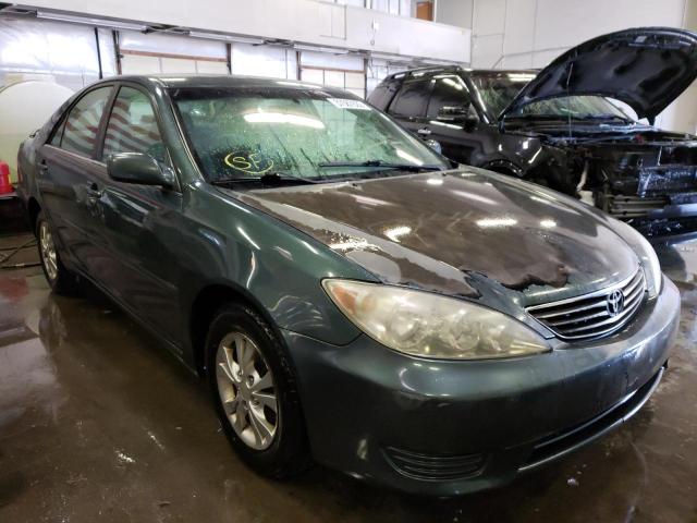 TOYOTA CAMRY LE 2005 with VIN 4T1BF30K75U109464 - Photo from auction