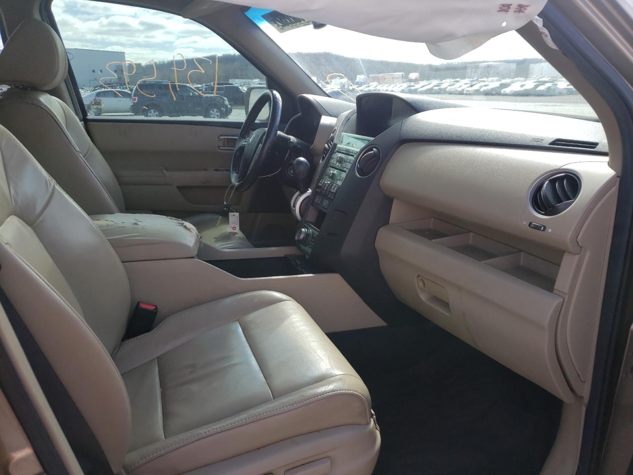Photo 5 from auction – 2011 HONDA PILOT TOUR with VIN 5FNYF3H91BB038427