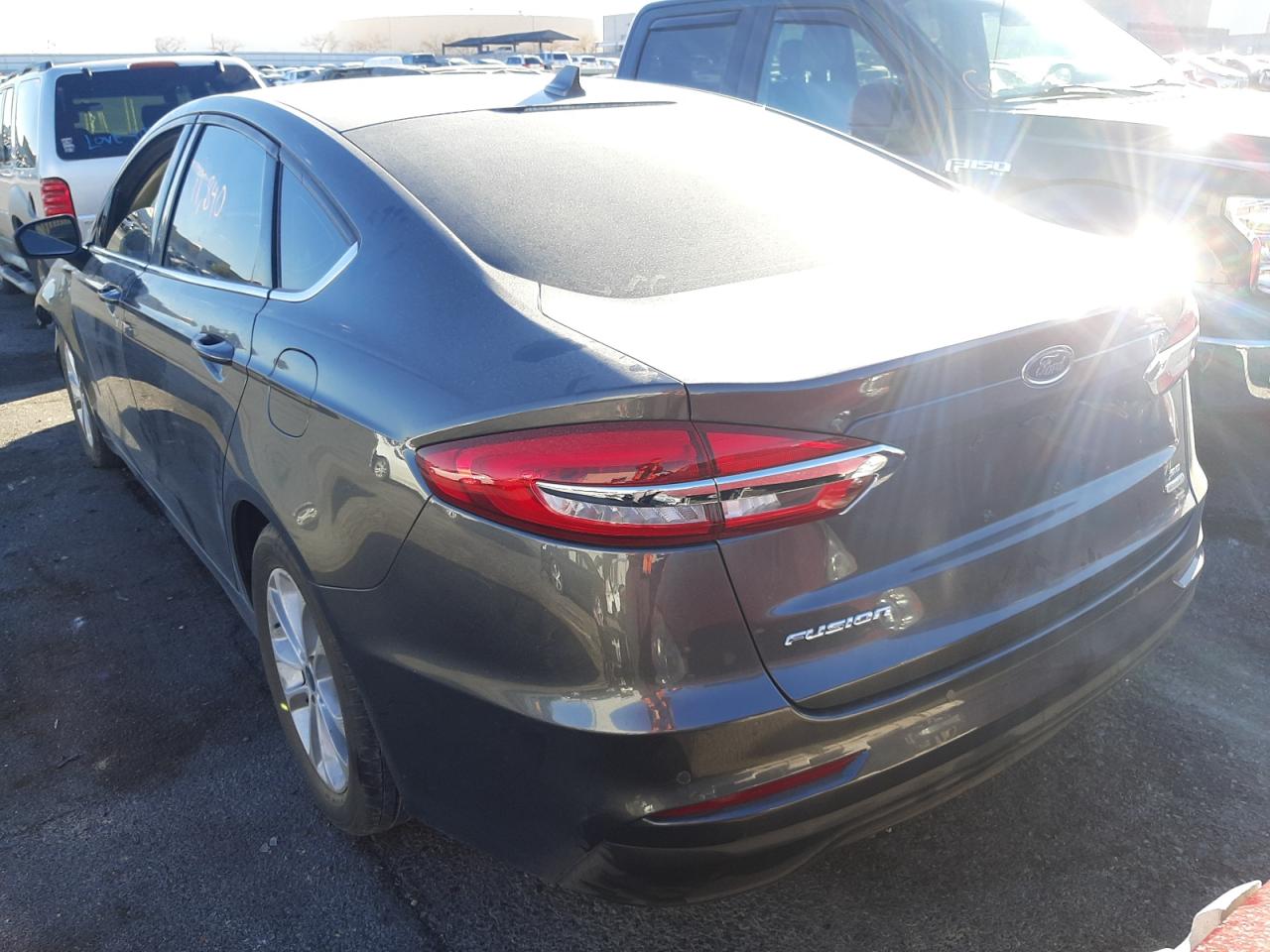 Photo 3 from auction – 2020 FORD FUSION SE with VIN 3FA6P0HD2LR236432