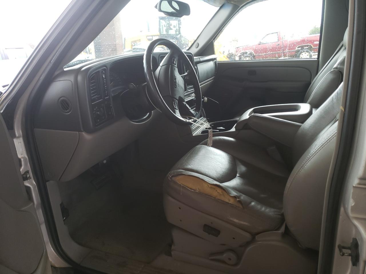 Photo 5 from auction – 2004 GMC YUKON with VIN 1GKEK13Z64J165071