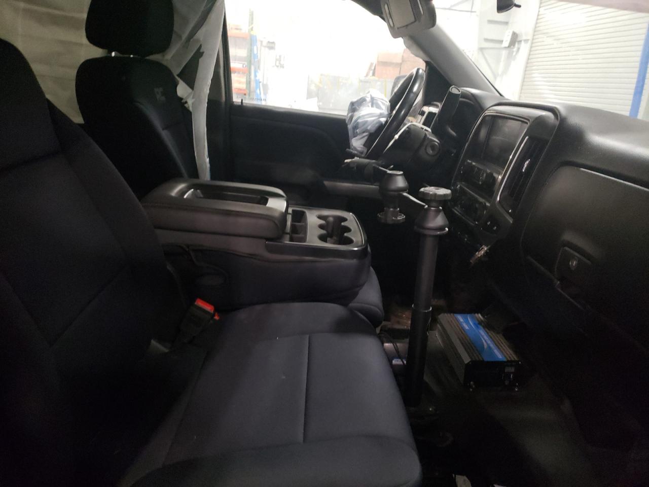 Photo 5 from auction – 2018 CHEVROLET SILVERADO with VIN 3GCUKRECXJG468091