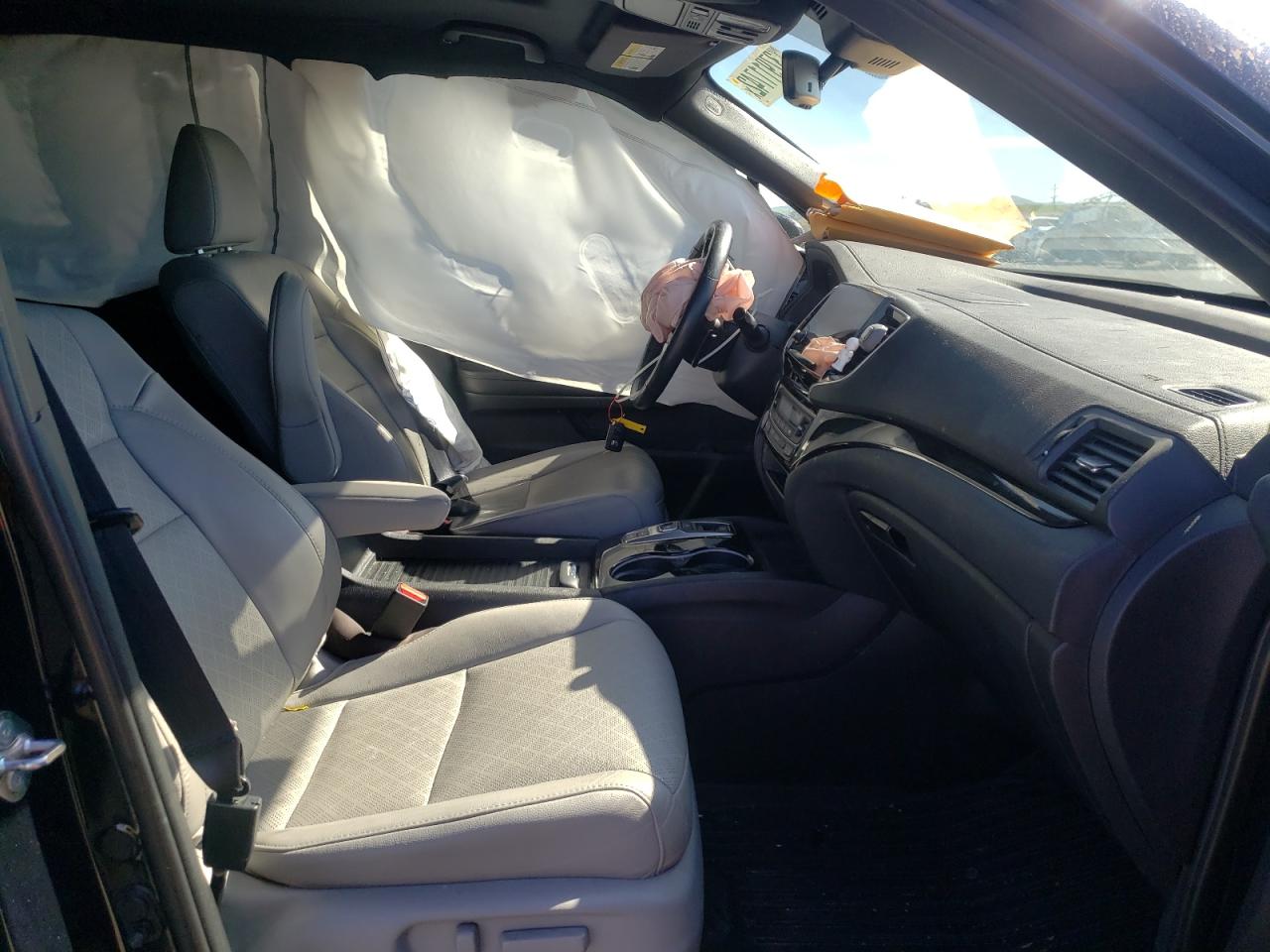 Photo 5 from auction – 2019 HONDA PASSPORT E with VIN 5FNYF8H09KB015220