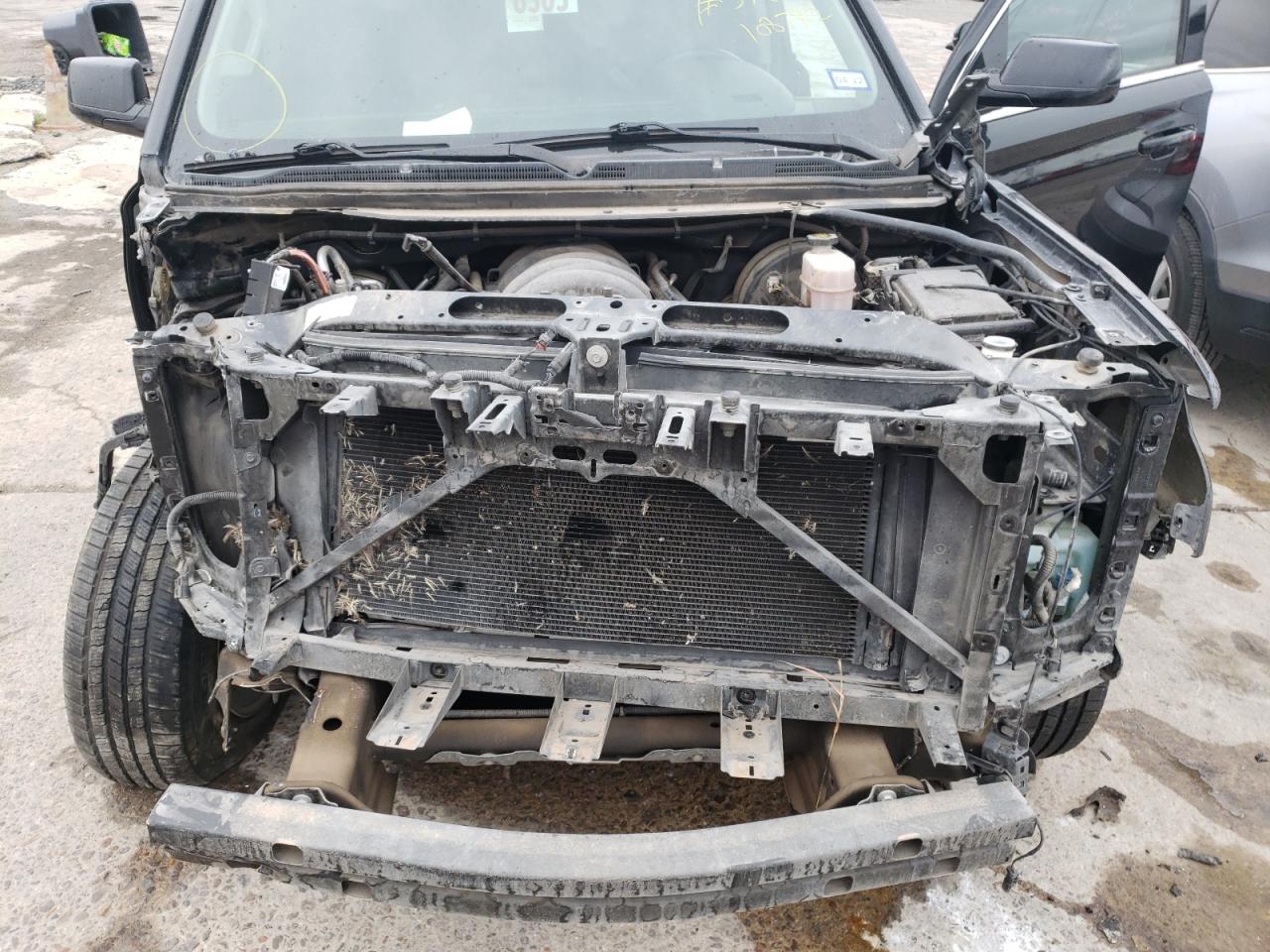 Photo 7 from auction – 2019 CHEVROLET SUBURBAN C with VIN 1GNSCHKC0KR108792