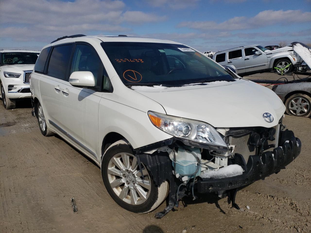 TOYOTA SIENNA XLE 2013 with VIN 5TDYK3DC3DS339633 - Photo from auction