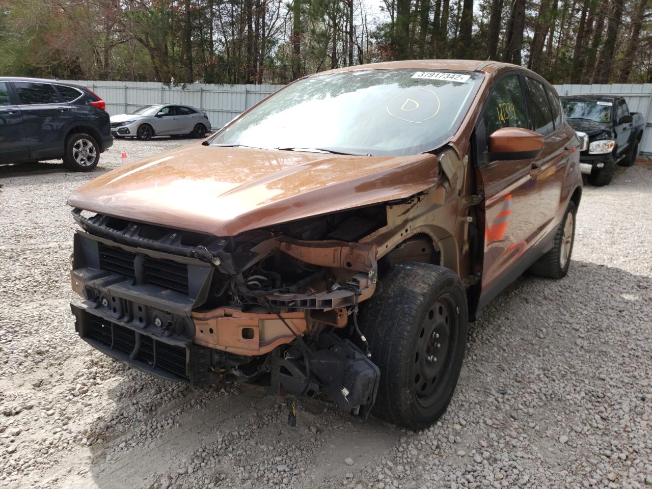 Photo 2 from auction – 2017 FORD ESCAPE SE with VIN 1FMCU0GD1HUA52666
