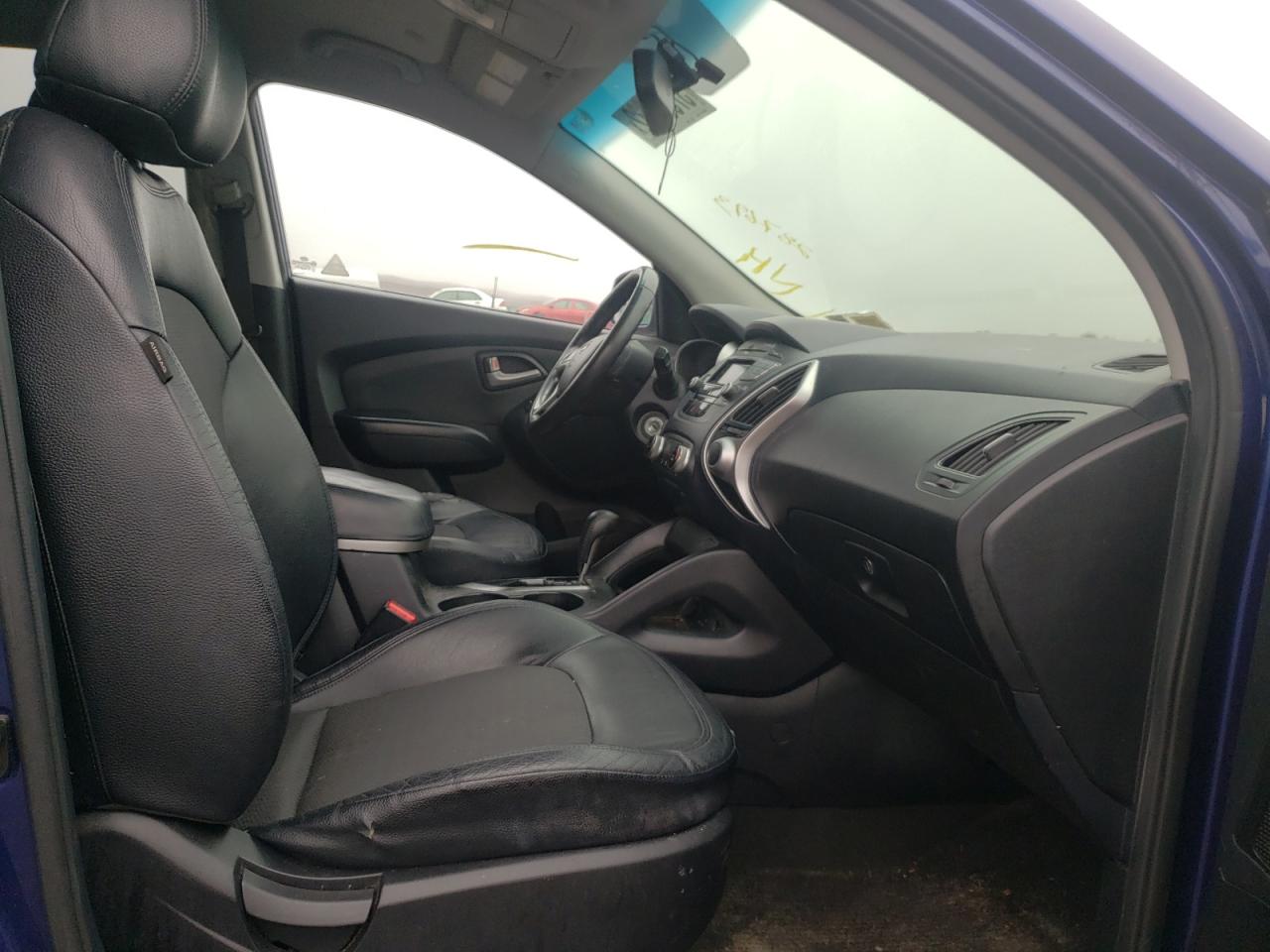 Photo 5 from auction – 2011 HYUNDAI TUCSON GLS with VIN KM8JU3AC6BU287693