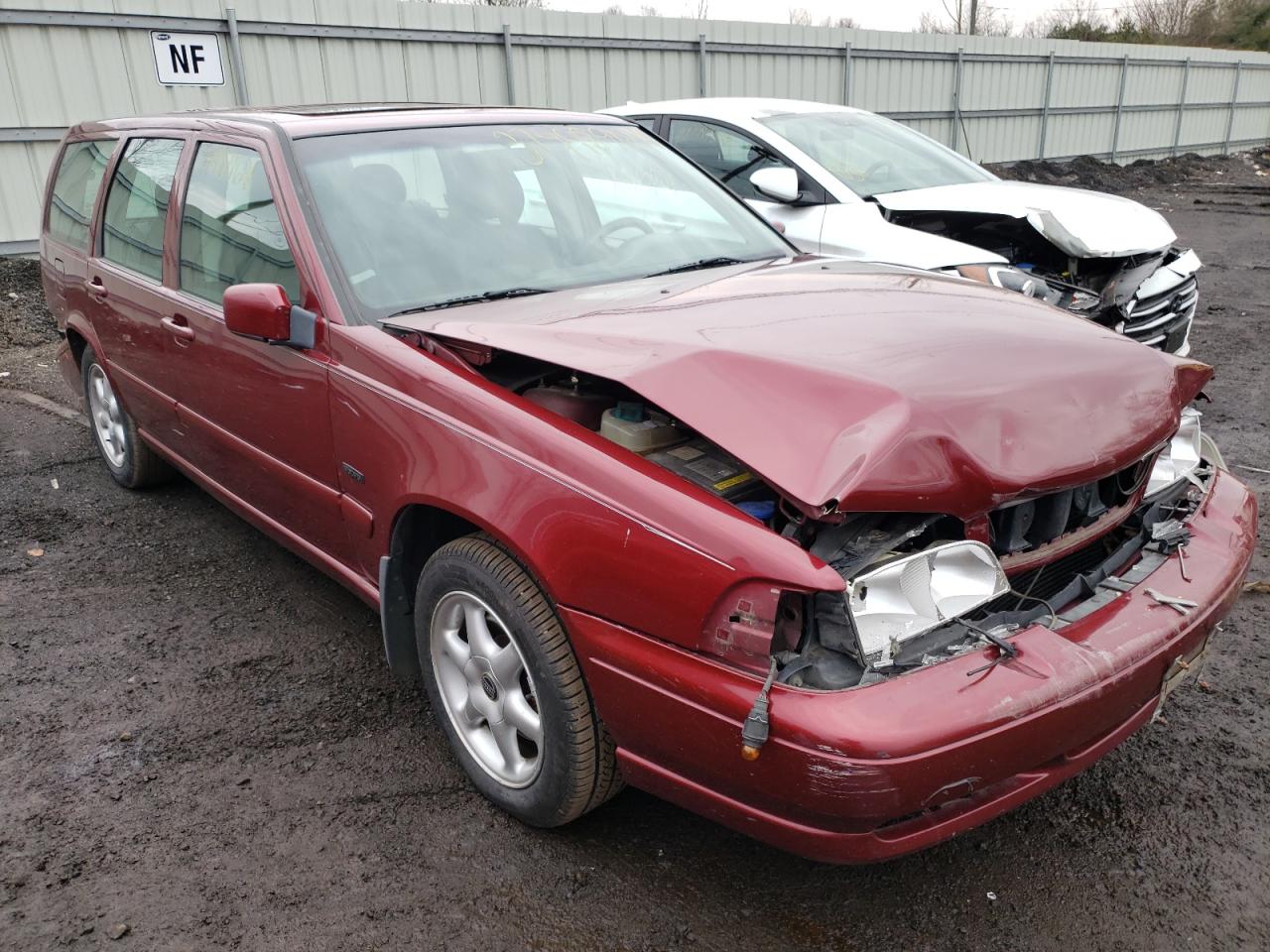 VOLVO V70 1998 with VIN YV1LW5548W2383746 - Photo from auction