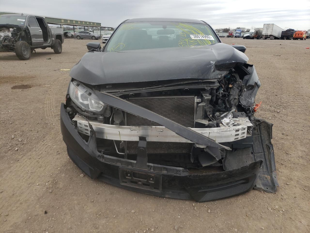 Photo 9 from auction – 2017 HONDA CIVIC LX with VIN 2HGFC2F56HH543233