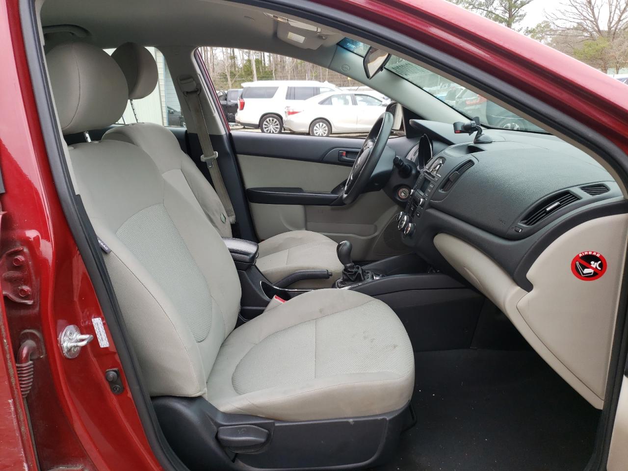 Foto 5 de la subasta – 2012 KIA FORTE EX con VIN KNAFU4A24C5551946