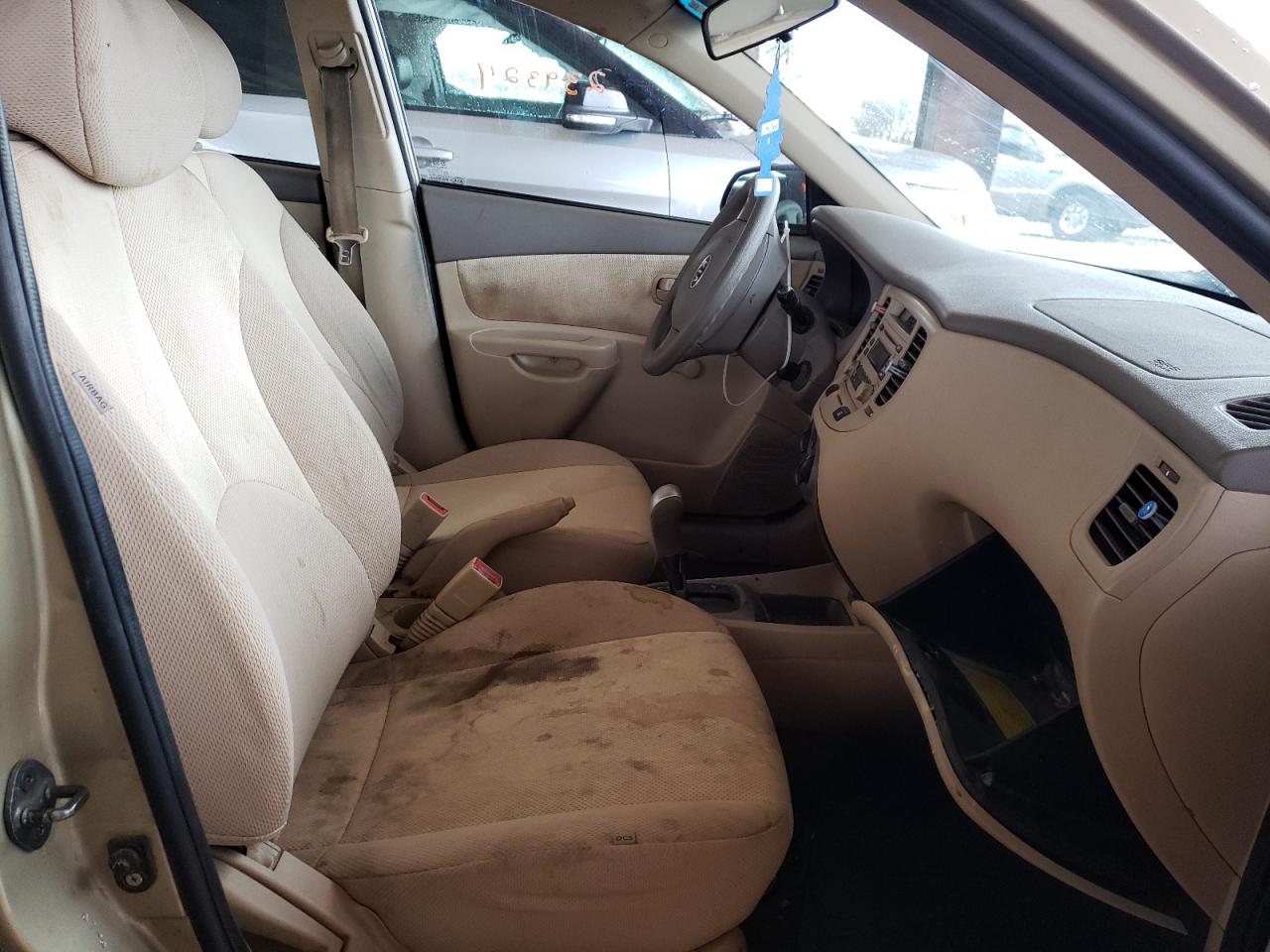 Photo 5 from auction – 2007 KIA RIO BASE with VIN KNADE123876261073