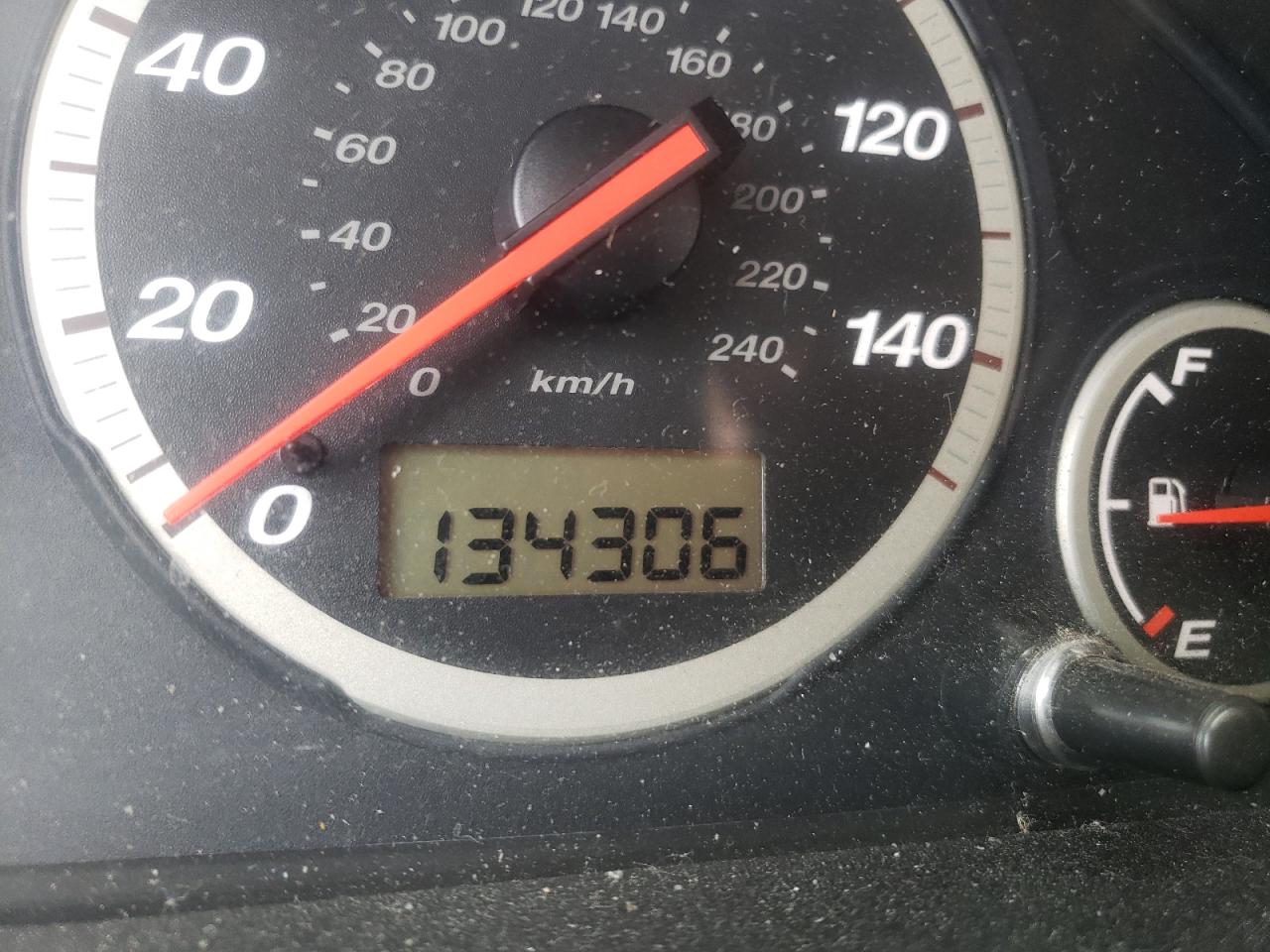 Photo 8 from auction – 2004 HONDA CR-V LX with VIN JHLRD68444C007563