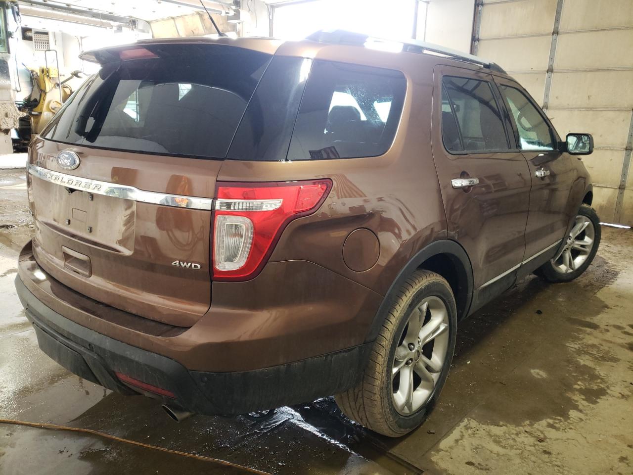 Foto 4 de la subasta – 2011 FORD EXPLORER L con VIN 1FMHK8F83BGA55945