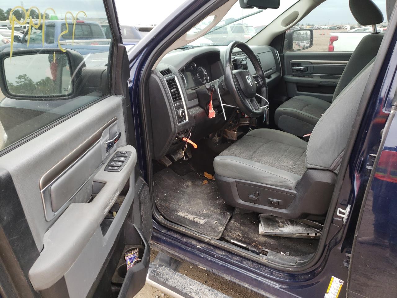 Photo 9 from auction – 2016 RAM 1500 SLT with VIN 1C6RR6LTXGS269604