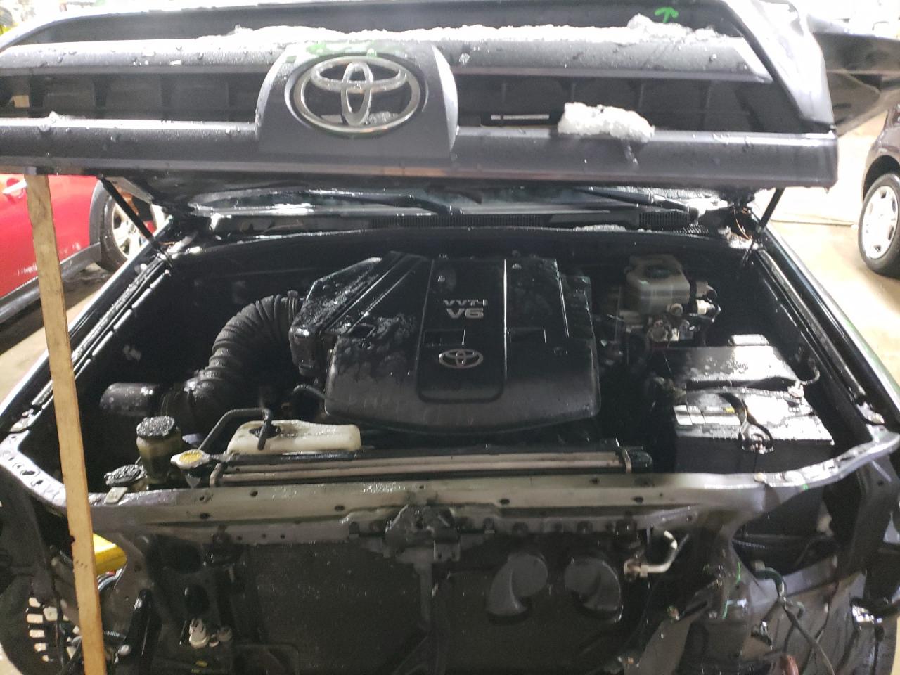 Photo 7 from auction – 2004 TOYOTA 4RUNNER SR with VIN JTEBU14R448025207