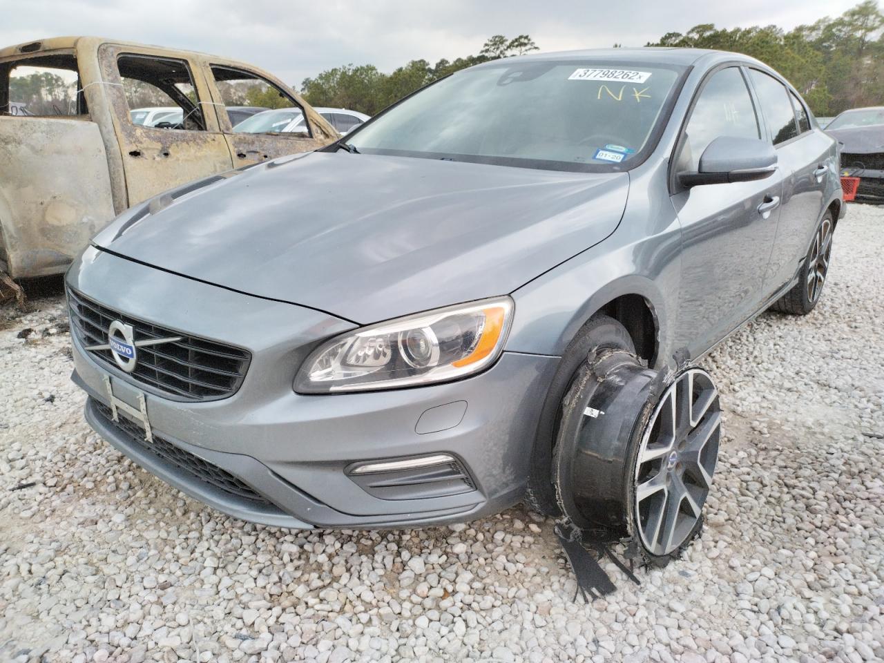 Photo 2 from auction – 2017 VOLVO S60 with VIN YV126MFL7H2423636