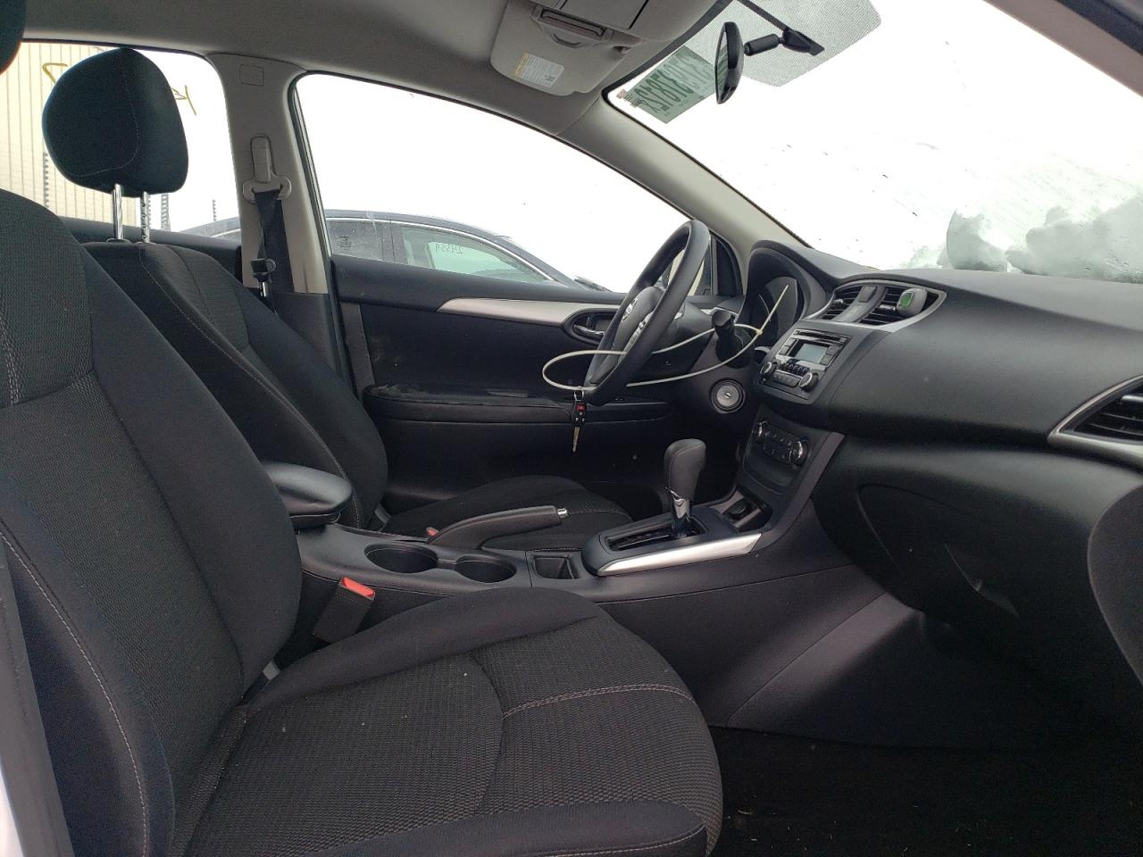 Photo 5 from auction – 2016 NISSAN SENTRA S with VIN 3N1AB7AP1GL656629