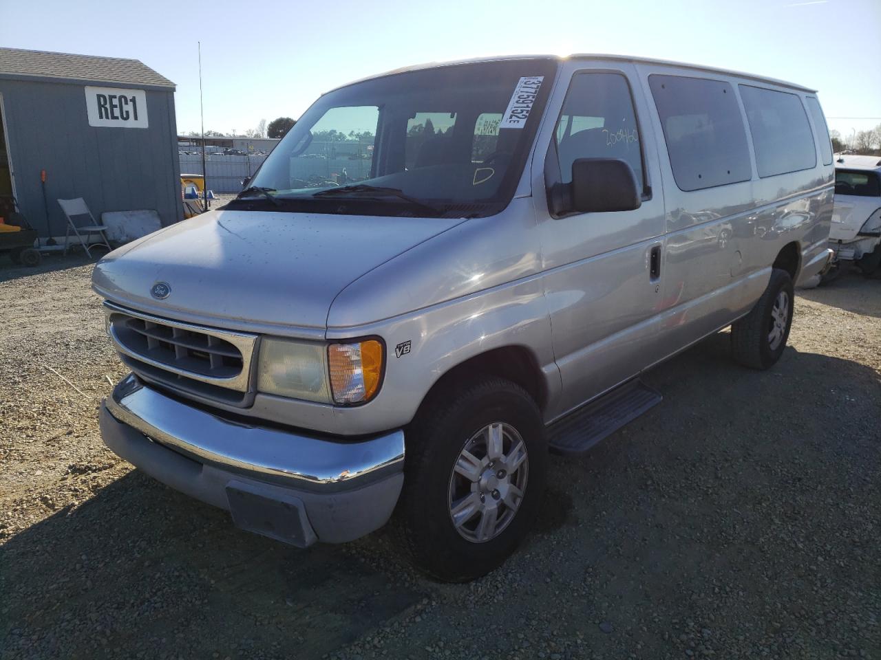 Photo 2 from auction – 2002 FORD ECONOLINE with VIN 1FBSS31L12HB21769