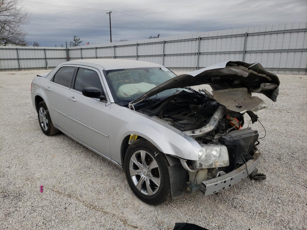 CHRYSLER 300 LX 2009 with VIN 2C3KA43D59H602949 - Photo from auction