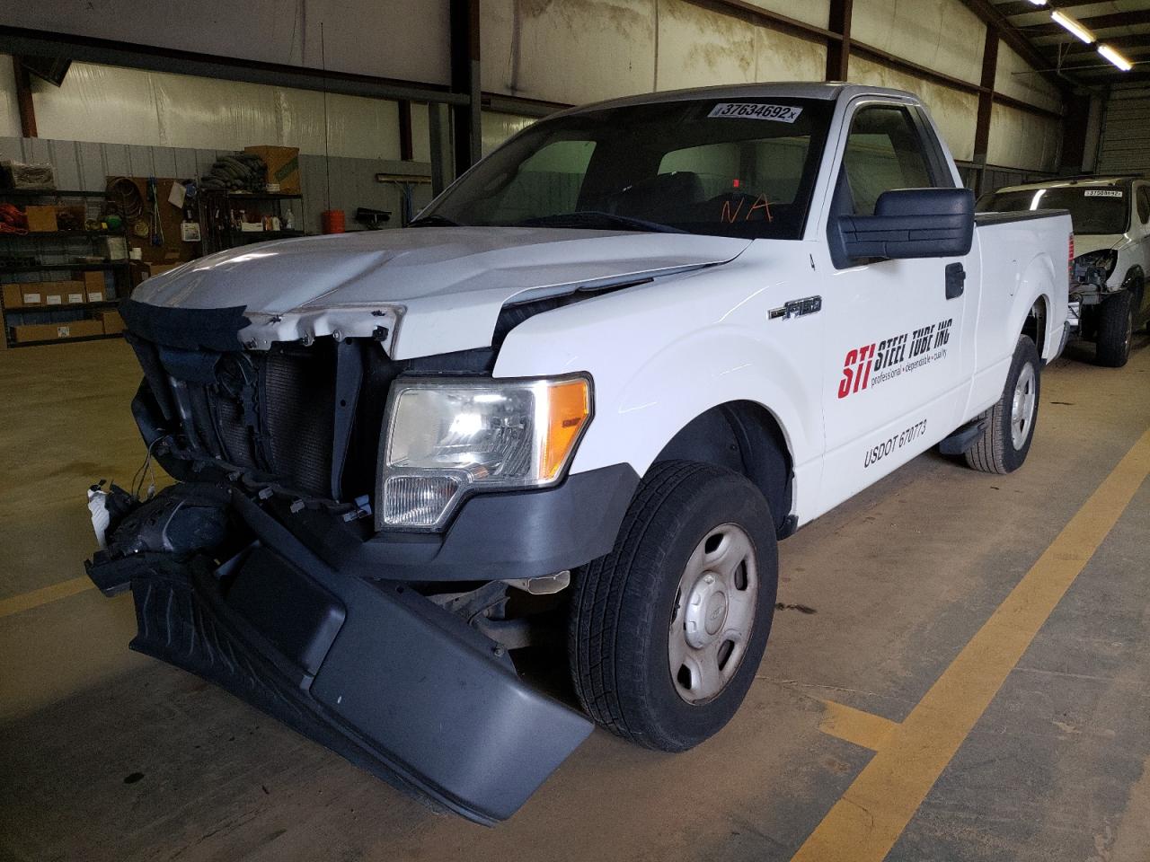 Photo 2 from auction – 2009 FORD F150 with VIN 1FTRF12W69KC17440