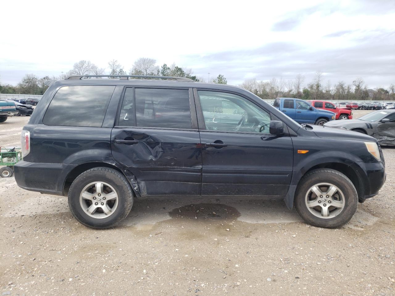 Фото 9 с аукциона – 2006 HONDA PILOT EX с VIN 5FNYF28536B013381