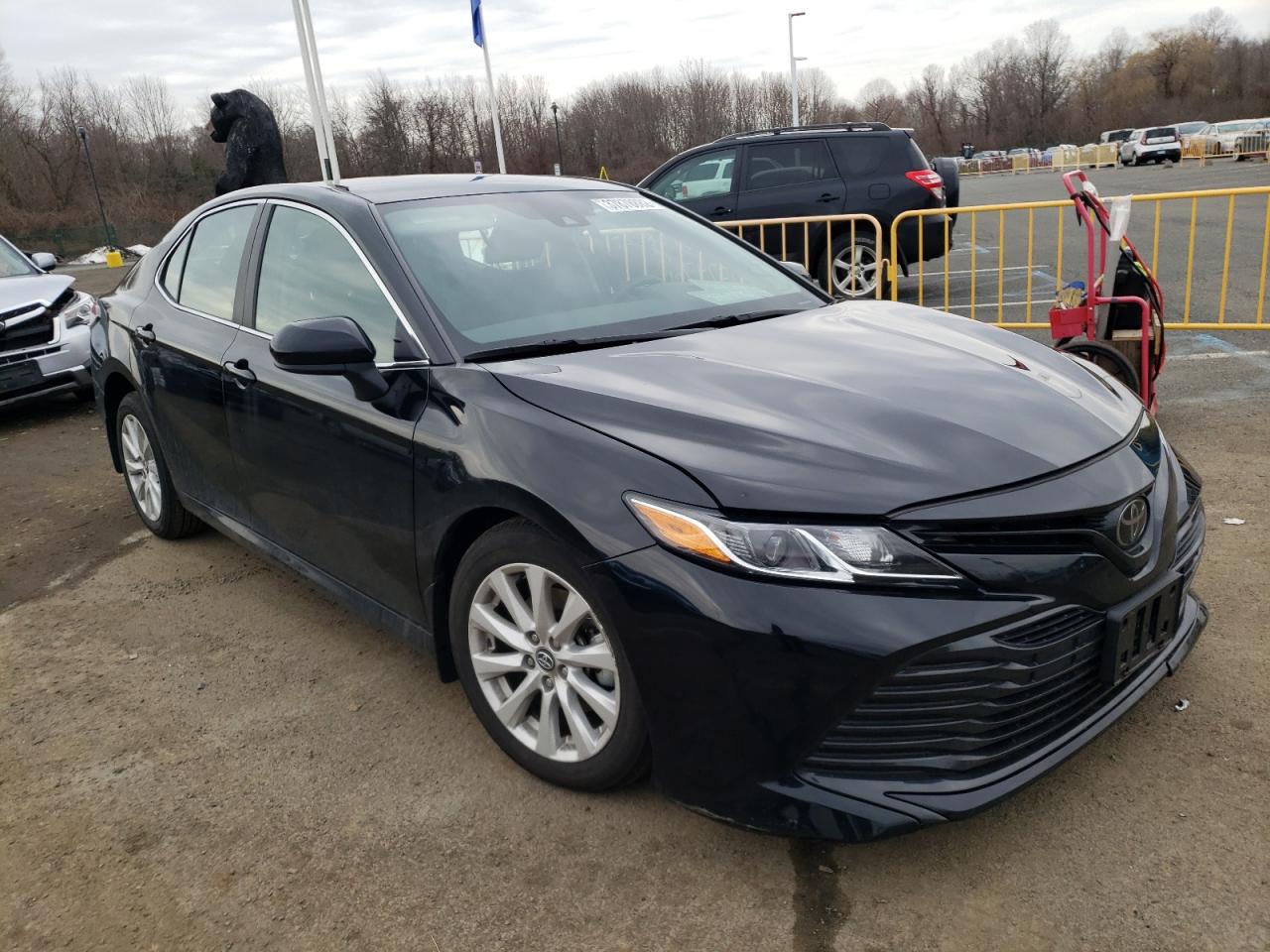 Photo 1 from auction – 2020 TOYOTA CAMRY LE with VIN 4T1C11AK4LU910985
