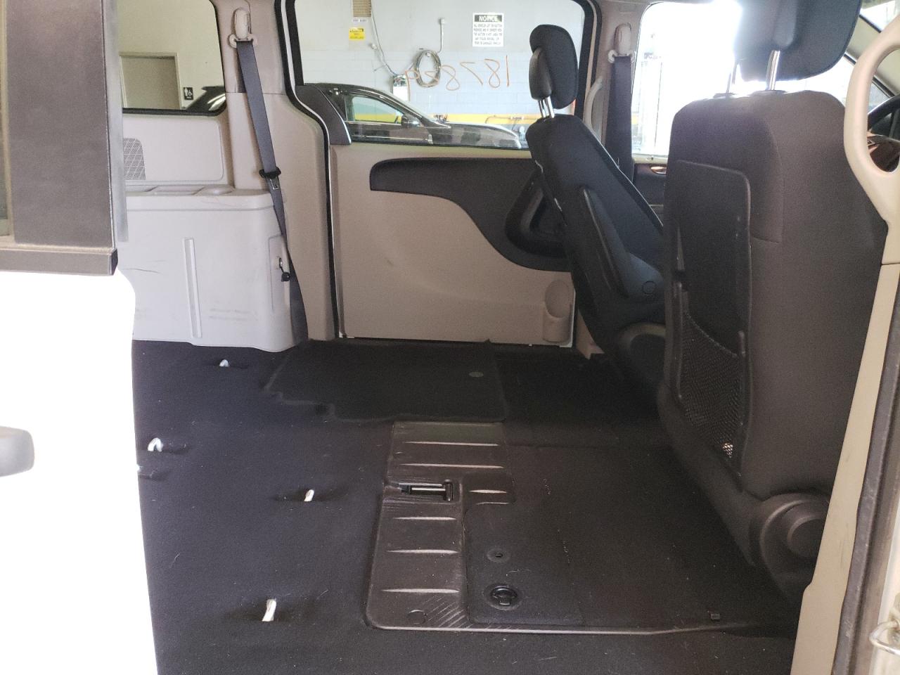 Photo 6 from auction – 2019 DODGE GRAND CARA with VIN 2C4RDGBG2KR624048