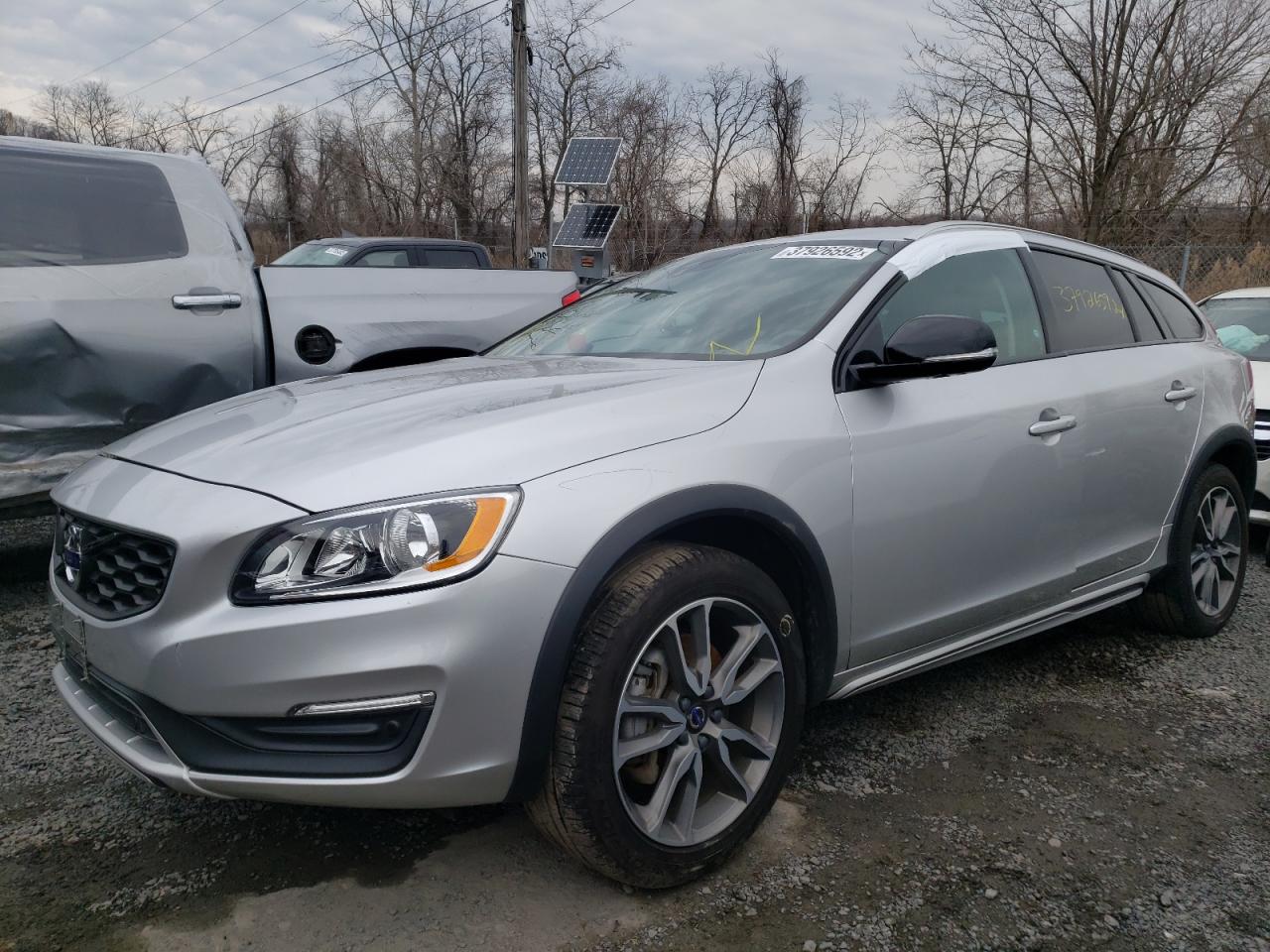 Photo 2 from auction – 2017 VOLVO V60 CROSS with VIN YV440MWK5H1041003