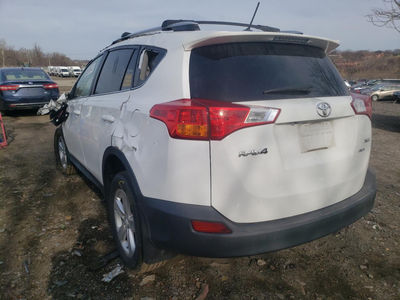 Photo 3 from auction – 2014 TOYOTA RAV4 XLE with VIN 2T3RFREV4EW170430
