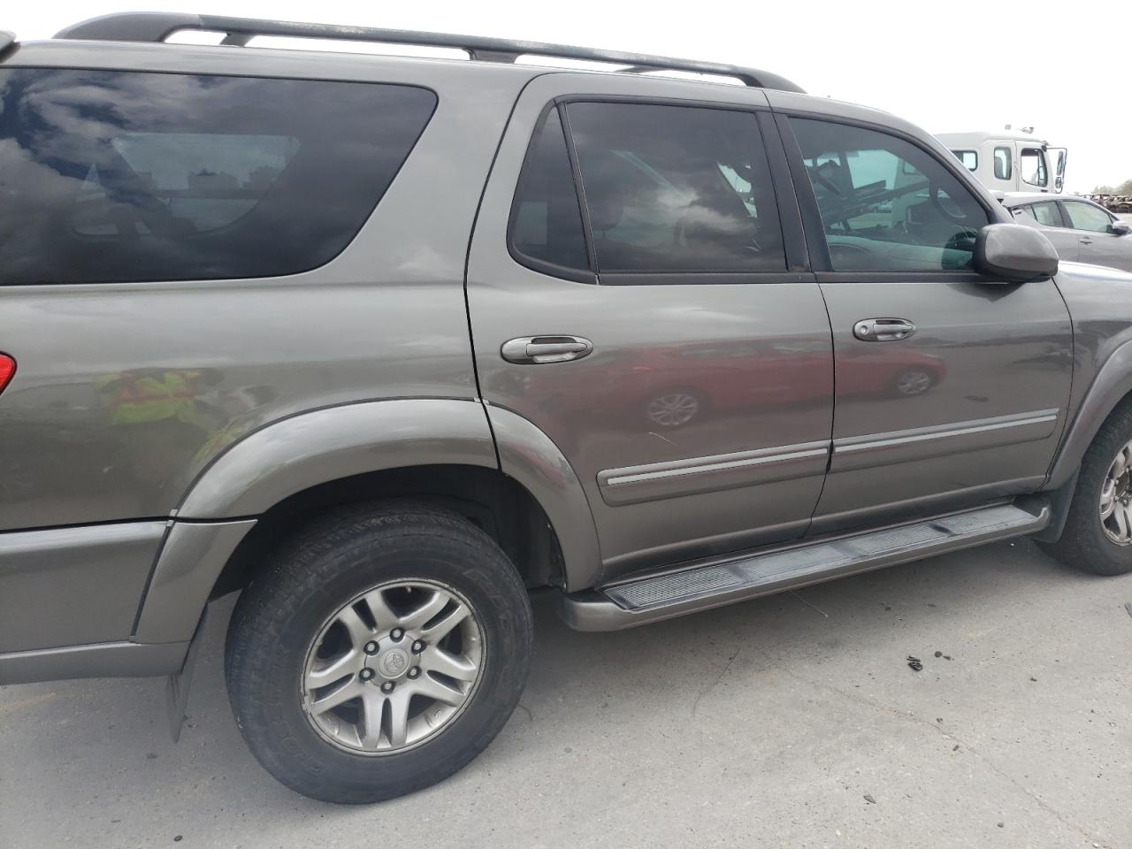 Photo 9 from auction – 2006 TOYOTA SEQUOIA SR with VIN 5TDZT34A26S279928