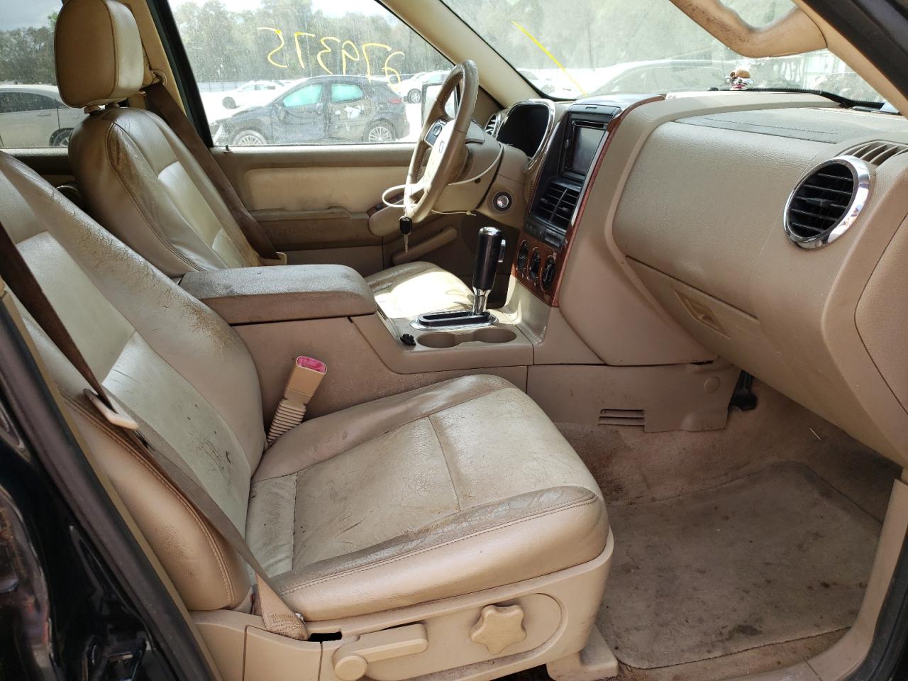 Photo 5 from auction – 2007 FORD EXPLORER E with VIN 1FMEU64E97UA68380
